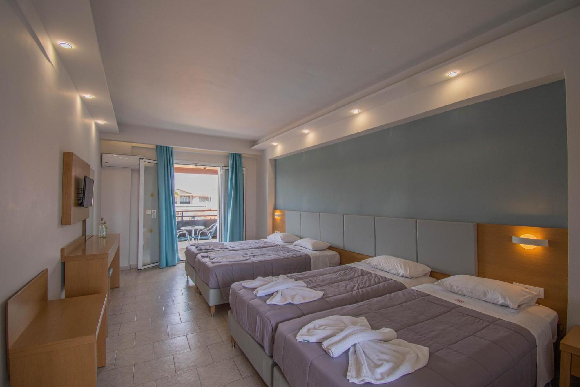 Denny's 3* Kalamaki (Zakynthos)